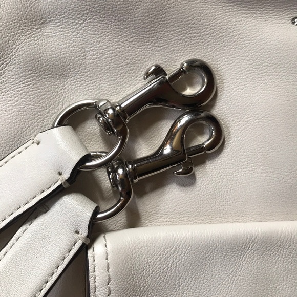 Coach - Picture 2 of 8